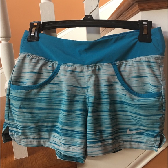 Nike Pants - Nike XS Dri-Fit shorts w/pockets and inner pant